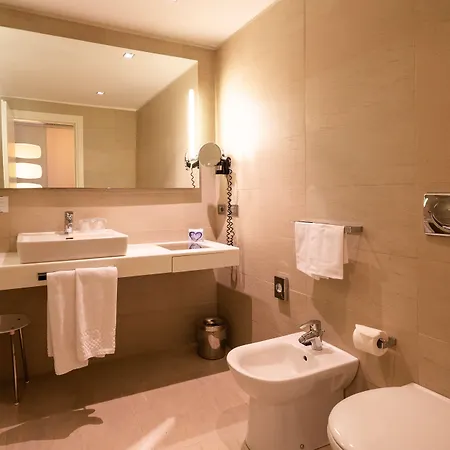بيست ويسترن بلاس تاور 4*
