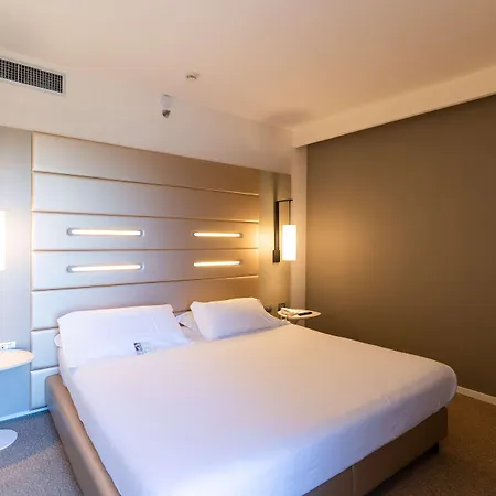 Western Tower Hotel