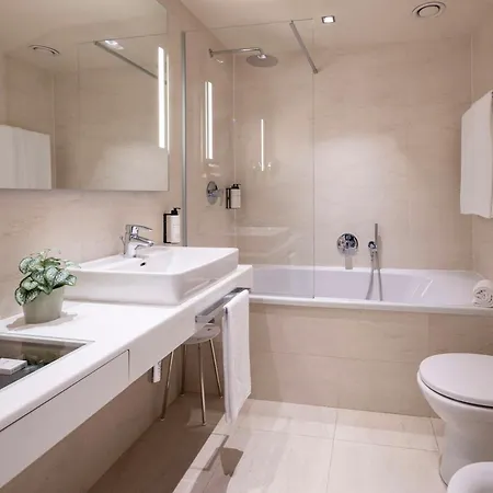 Hotel Western Tower 4*