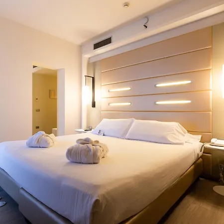 Western Tower Hotel Bolonia