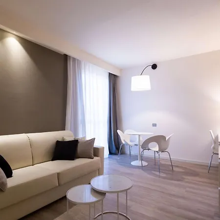 Western Tower 4*