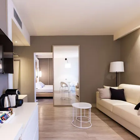 Western Tower 4* בולוניה