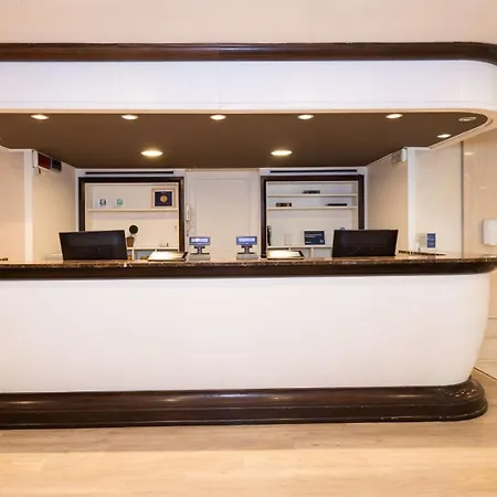 מלון Western Tower 4*