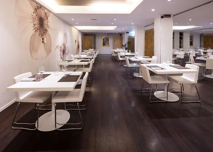 Hotel Western Tower 4*