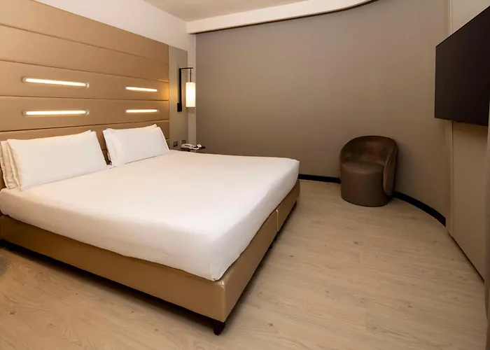 Hotel Western Tower 4*