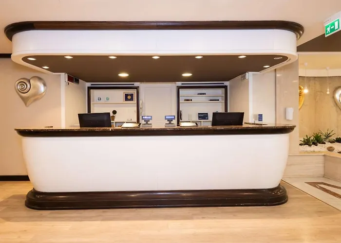 Hotel Western Tower 4*