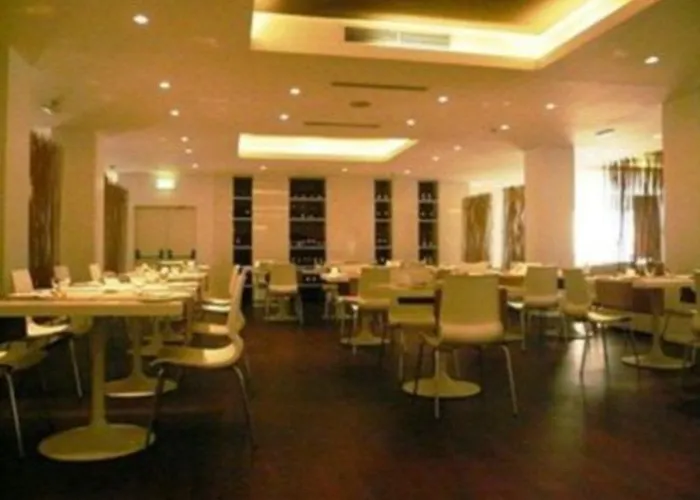 فندق Western Tower