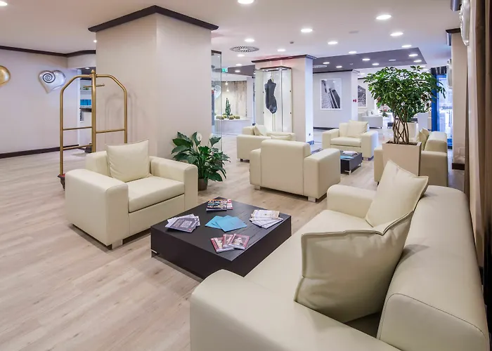 Western Tower Bologne