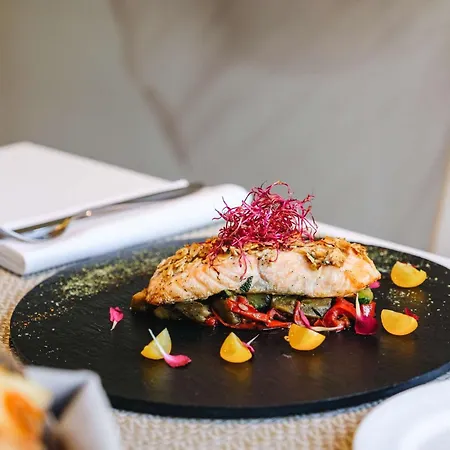 Western Tower Bologne