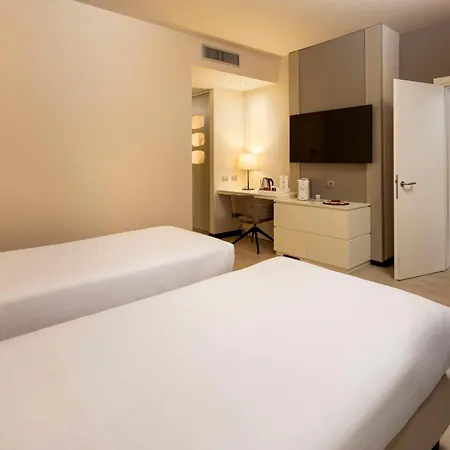 Western Tower Hotel 4*