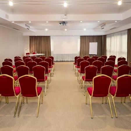 Western Tower 4* Bolonia