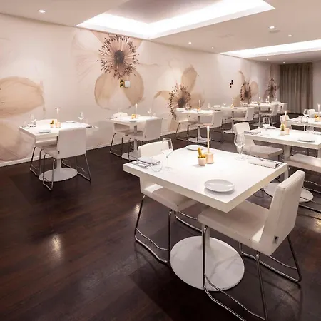 Western Tower 4* Bolonia
