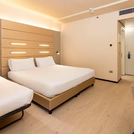 Western Tower 4*